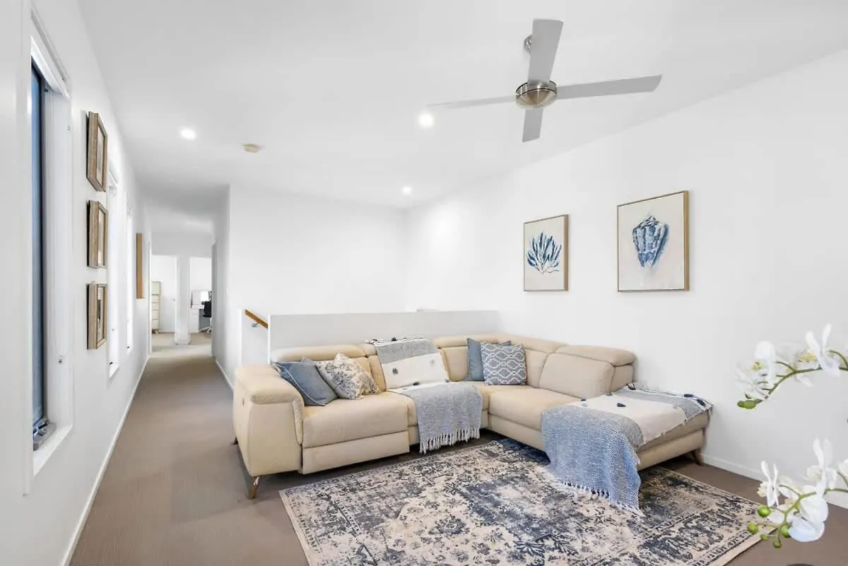 Villa Luxury Living With Heated Pool In Birtinya Kawana Waters Сasa de vacaciones